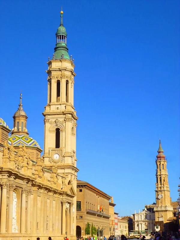 La basílica del Pilar en Zaragoza.